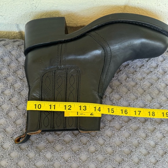 Frye Campus Chelsea  Women boots Black Leather Size 8.5 main image 6